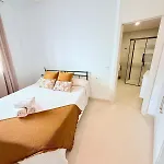 Modern Ensuite In Instant House Апартаменты Нерха