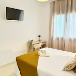 Modern Ensuite In Instant House *