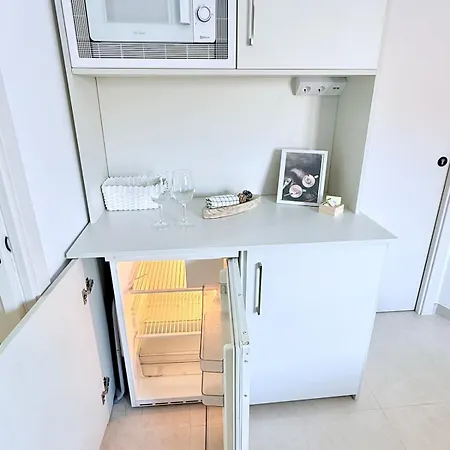 Modern Ensuite In Instant House Apartament *