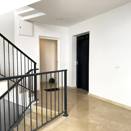 Modern Ensuite In Instant House Apartament *