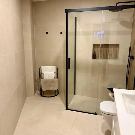 Modern Ensuite In Instant House Nerja