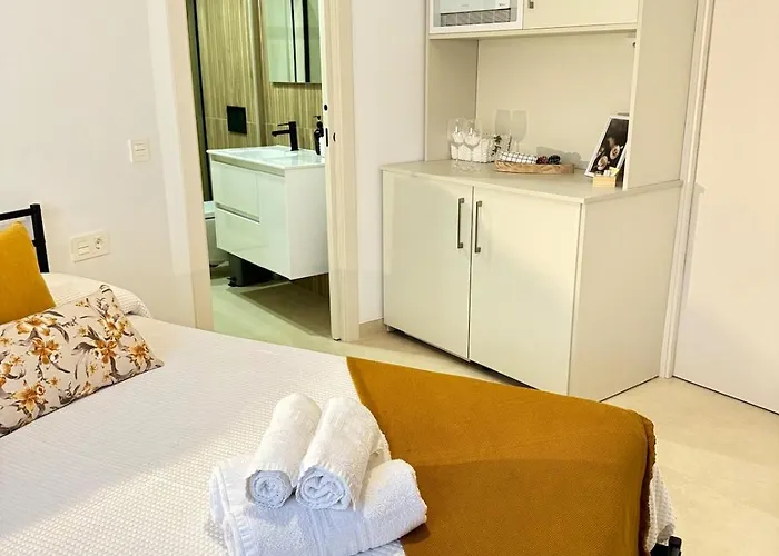 Apartament Modern Ensuite In Instant House *