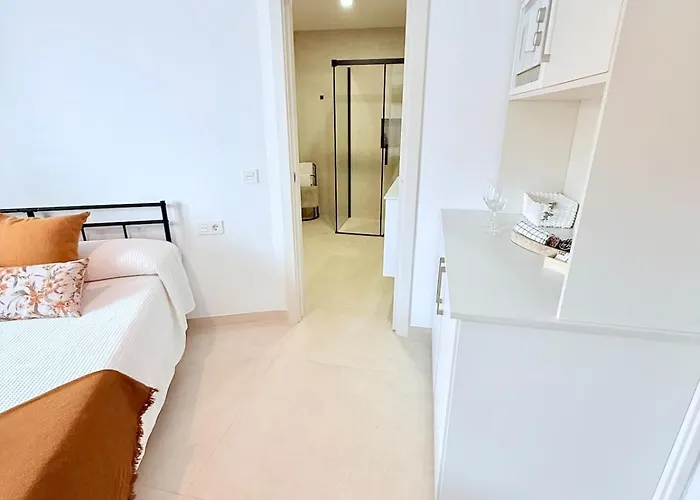 Apartament Modern Ensuite In Instant House *