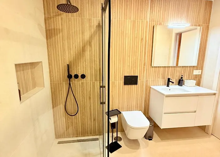 Modern Ensuite In Instant House * Nerja